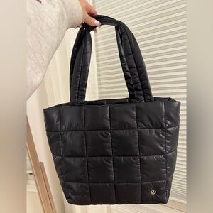 NWT lululemon quilted grid tote bag 12L